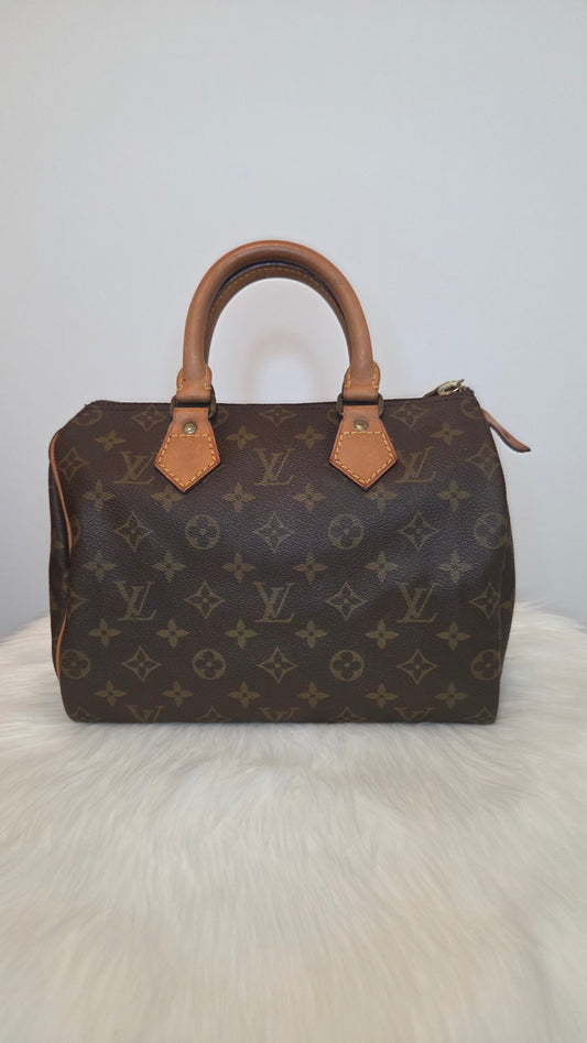 Louis Vuitton Monogram Speedy 25 Bag